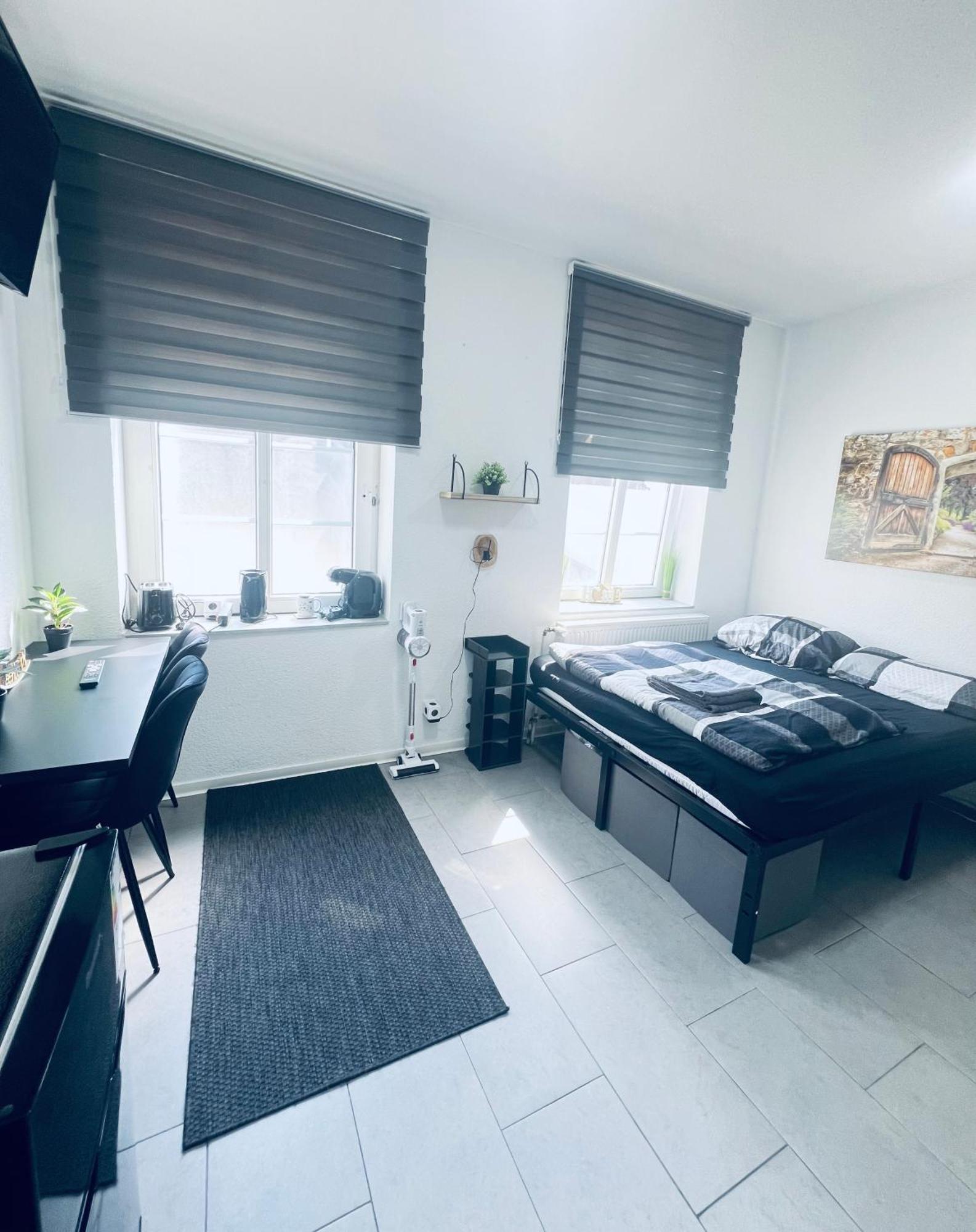Traumhaftes 1-Zi Apartment Mit Gartennutzung Naehe Krefeld Hbf エクステリア 写真